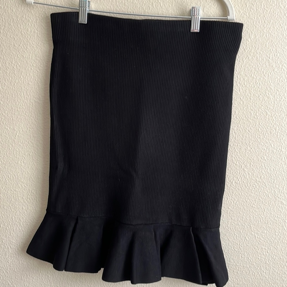 NWOT Express Sweater Skirt with Ruffles, Medium